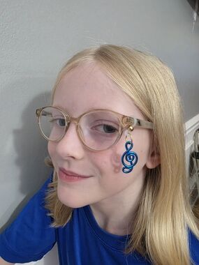 Handmade Eyeglass Charm - Royal Blue Treble Clef